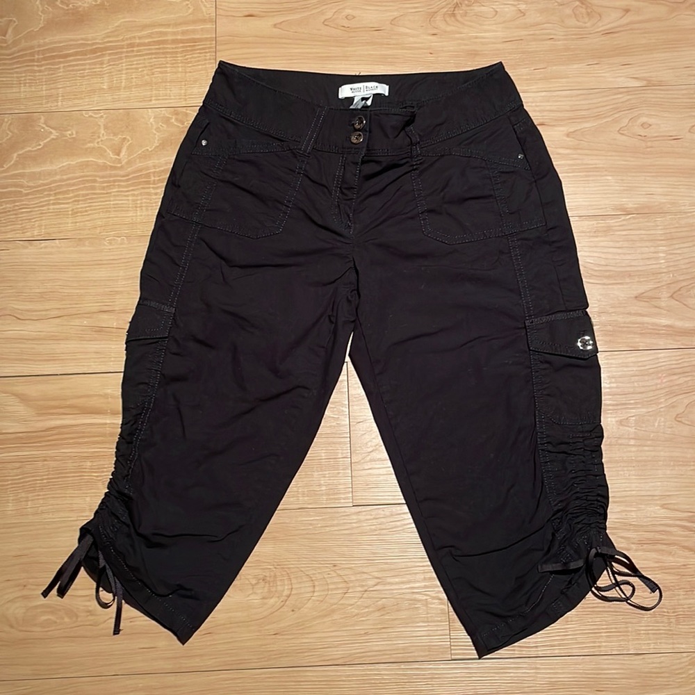 White House Black Market size 00 black capris